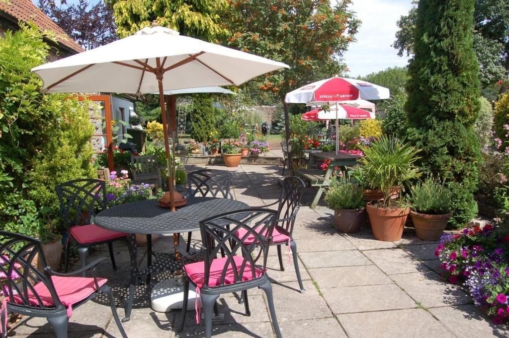 The Hood Arms Hotel Kilve Екстериор снимка